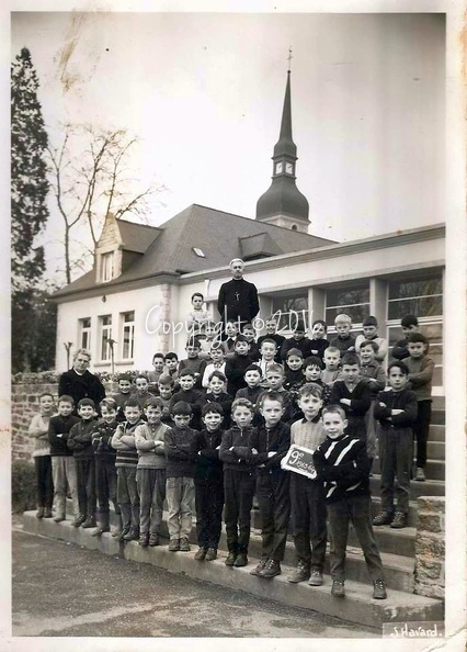 1963 - 9eme - Lycée La Mennais.jpg