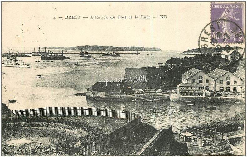carte-postale-ancienne-29-brest-entree-du-port-et-rade-1928.jpg