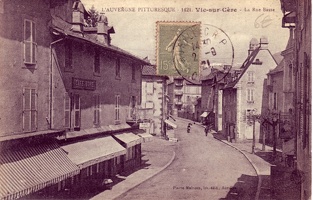 Vic-sur-Cere  (122)