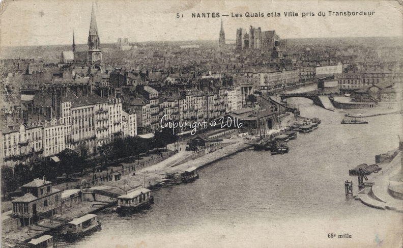 Nantes 005 - Les quais et la vile pris du Transbordeur.jpg