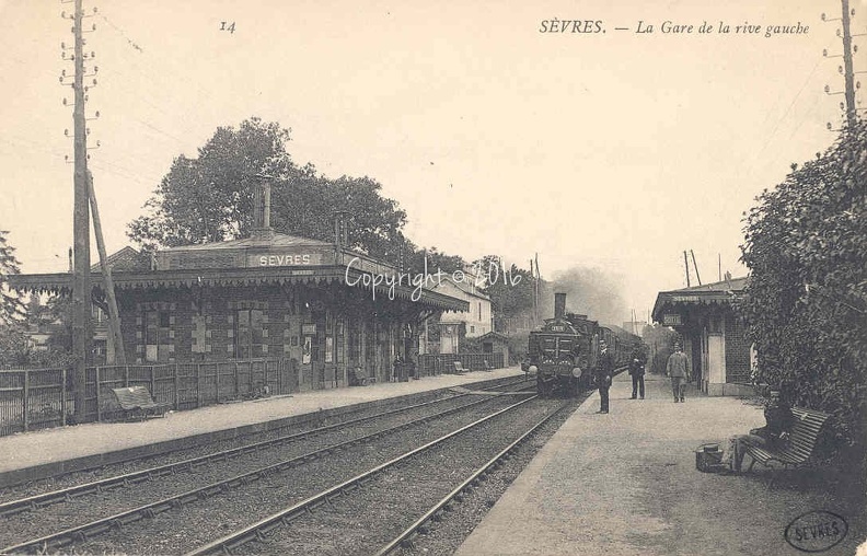 Sèvres - Gare rive gauche 1.jpg