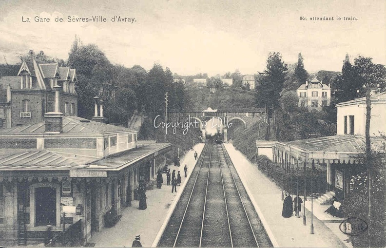 Sèvres -Gare Sèvres ville d'Avray.jpg