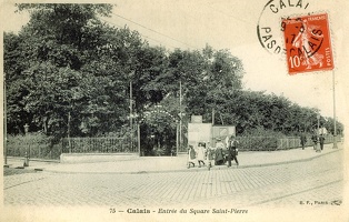 Calais - Entrée du square Saint Pierre