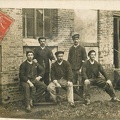 76-dieppe-groupe-d-ouvriers-au-repos-photo-carte-postale-ecrite-pour-vernon-1908