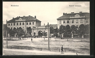 AK-Miskolc-Rudolf-laktanya-Strassenpartie-mit-Rudolf-Kaserne