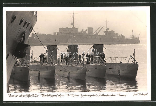 AK-U-Boote-U-7-U-9-und-U-10-der-Flotille-Weddigen-und-Flottentender-Saar.jpg