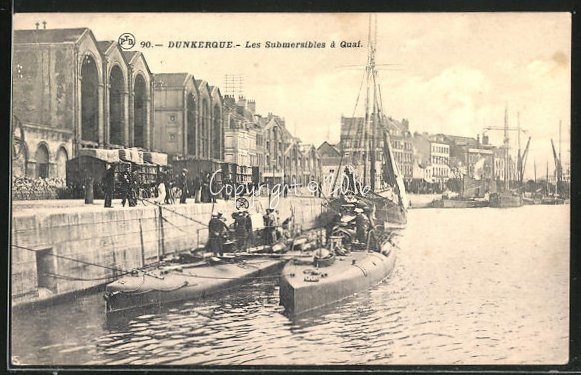 AK-Dunkerque-Les-Submersibles-a-Quai-U-Boote-im-Hafen.jpg