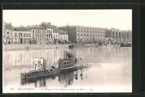 AK-Dunkerque-U-Boot-Le-Phoque-verlaesst-den-Hafen