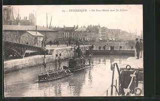 AK-Dunkerque-Un-Sous-Marin-dans-les-Ecluses-U-Boot
