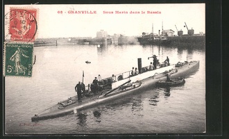 AK-Granville-U-Boot-im-Hafen-Sous-Marin-dans-le-Bassin