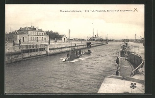 AK-La-Pallice-Sortie-d-un-Sous-Marin-U-Boot-bei-der-Hafeneinfahrt-Charente-Inferieure