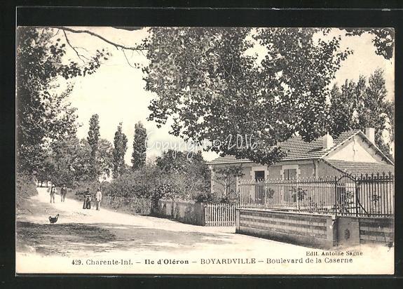 AK-Ile-d-Oleron-Boyardville-Boulevard-de-la-Caserne.jpg