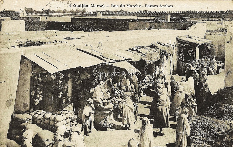 Oujda_Rue_du_marché-Maroc.jpg