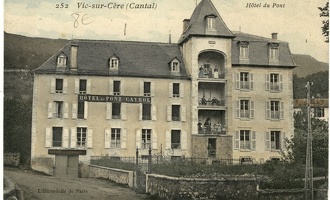 Vic-sur-Cere  (71)