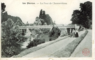94 Chennevieres  002 LV 